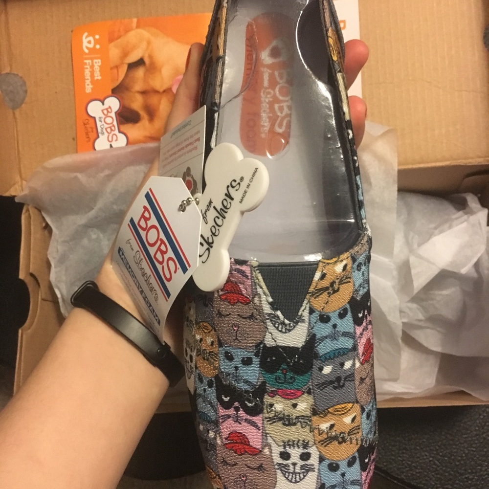 Size 9 sketchers cat flats